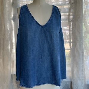 Classic v-neck denim tank